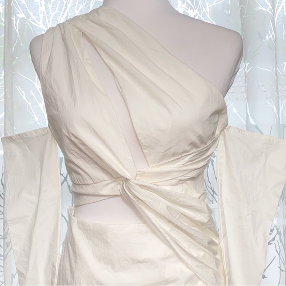 ATOIR WHITE CUT OUT TWIST FRONT ONE SHOULDER STAY WITH YOU DRESS - Picture 7 of 12
